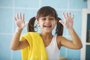 Óránként akár 1000 baktérium: ma van a tiszta kezek világnapja