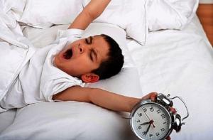 Nehéz visszaállni az iskolaidőben a korai fekvésre és kelésre