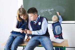 Csütörtöki kutatós: A mobiltelefon bevonható az oktatásba
