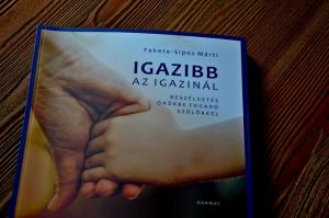 A babamentő inkubátorból a családba – könyv az örökbefogadásról