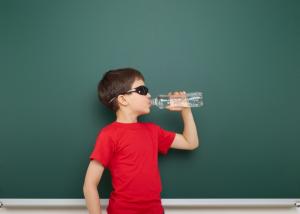 Kevesebb a túlsúlyos diák ott, ahol vizet is ihatnak a gyerekek