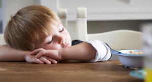Hogyan reagál a gyermekek agya a késői lefekvésre?