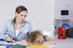 Figyelemhiány kezelése gyerekeknél – Hogyan tud segíteni a szétszórtságon a Neurofeedback tréning? 