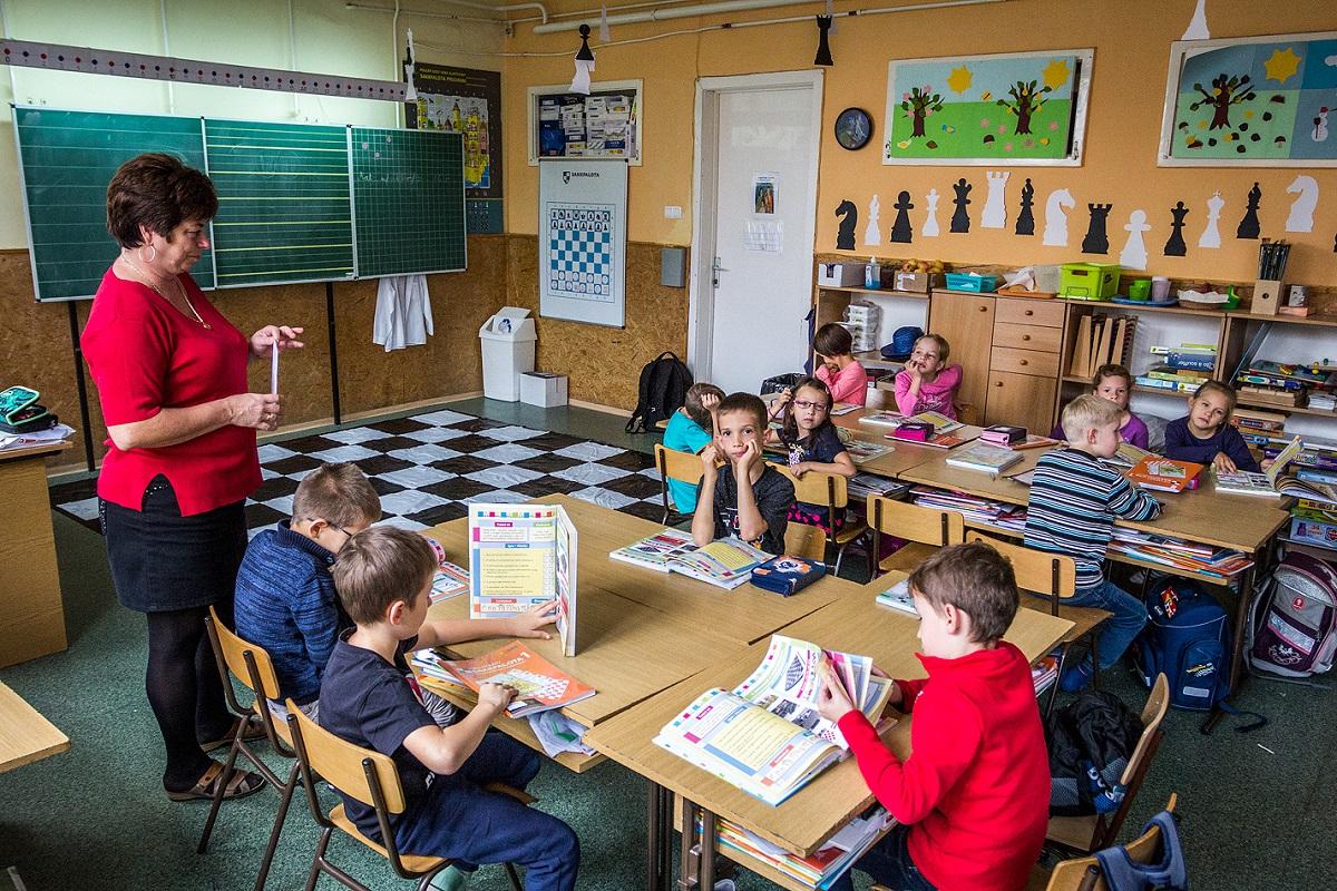 Egy magyar iskola, ahova szeretnek járni a gyerekek, és a tanárok sem fásultak