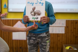 Kinyílnak a tiszavasvári roma gyerekek, ha romani nyelven is megszólalhatnak az órán
