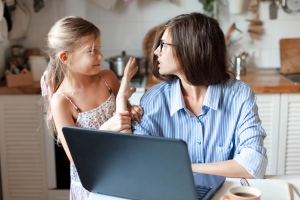 COVID 19 és szövődményei: családi túlélés karantén idején 