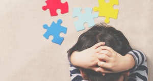 Hogyan segítsünk az autista gyerekeknek leküzdeni a túltelítődés okozta stresszhelyzetet?