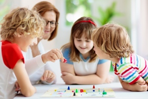Vadonatúj társasjáték matematikai fejtöréshez - gyerekeknek! Otthoni és iskolai tanításra egyaránt alkalmas