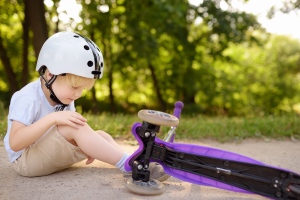 Sok szülő nem tudja: az őszi szünetre is jár az ingyenes balesetbiztosítás gyermekeknek!