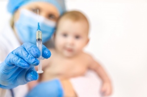 Csecsemőknél a szamárköhögés lefolyása nagyon súlyos, ne menjünk oltatlan újszülöttel vendégségbe, zsúfolt helyekre