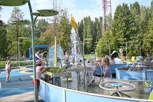 13 kihagyhatatlan nyári élmény a Balaton körül gyerekkel!
