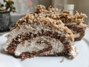 Csupakrémes gesztenyés rolád – karácsonyi desszertnek tökéletes! (Recept)