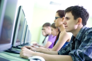 Megkérdezték a magyar diákokat: legyen-e önálló tantárgy a mesterséges intelligencia