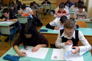 Pedagógus a középiskolai felvételiről: túl nagy terhet rakunk a gyerekekre 