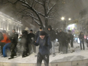 Hatalmas hógolyócsata zajlott a Blahán