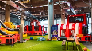 Ugrálóvár, óriáscsúszdák, családi élménypark már nem sokáig! Irány a Városliget!