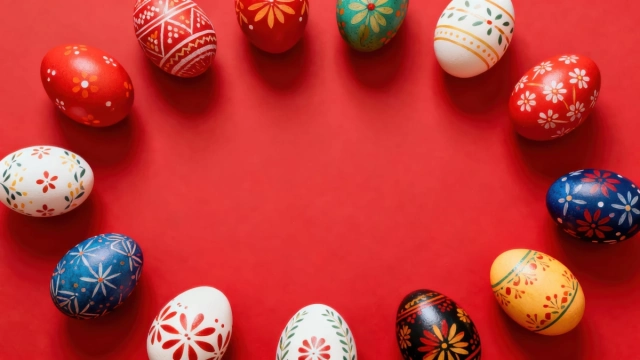 Színes húsvéti tojások