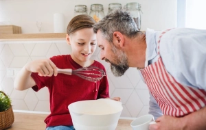 6 hétköznapi helyzet, amikor a gyerek valójában tanul
