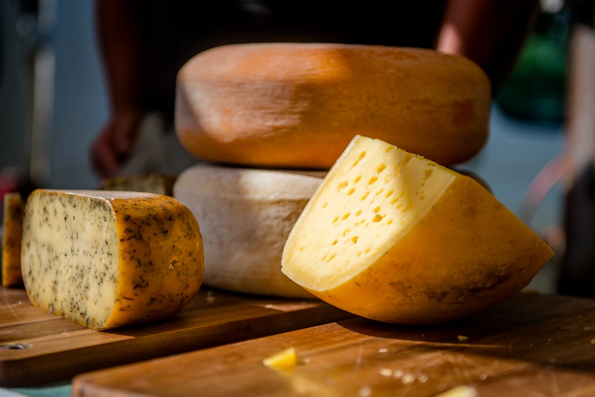 Sajtok a termelői piacon